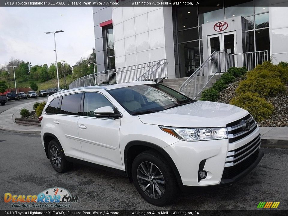 2019 Toyota Highlander XLE AWD Blizzard Pearl White / Almond Photo #1