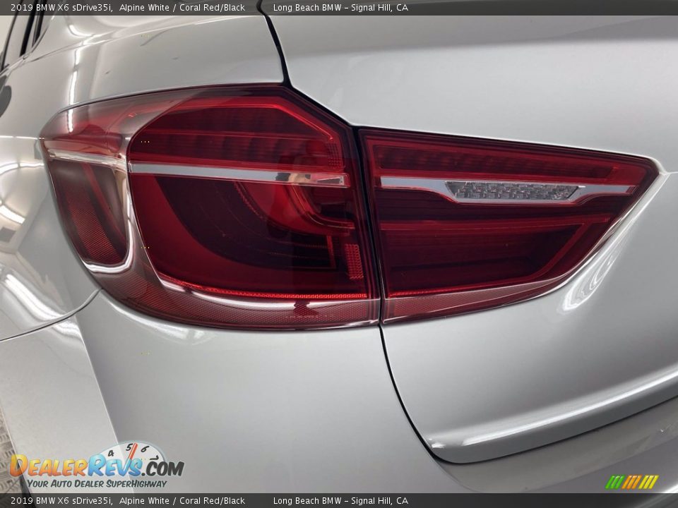 2019 BMW X6 sDrive35i Alpine White / Coral Red/Black Photo #9