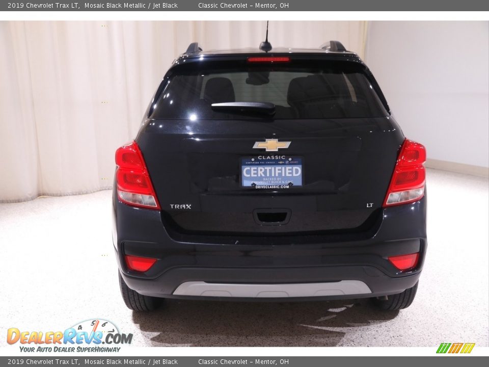 2019 Chevrolet Trax LT Mosaic Black Metallic / Jet Black Photo #16