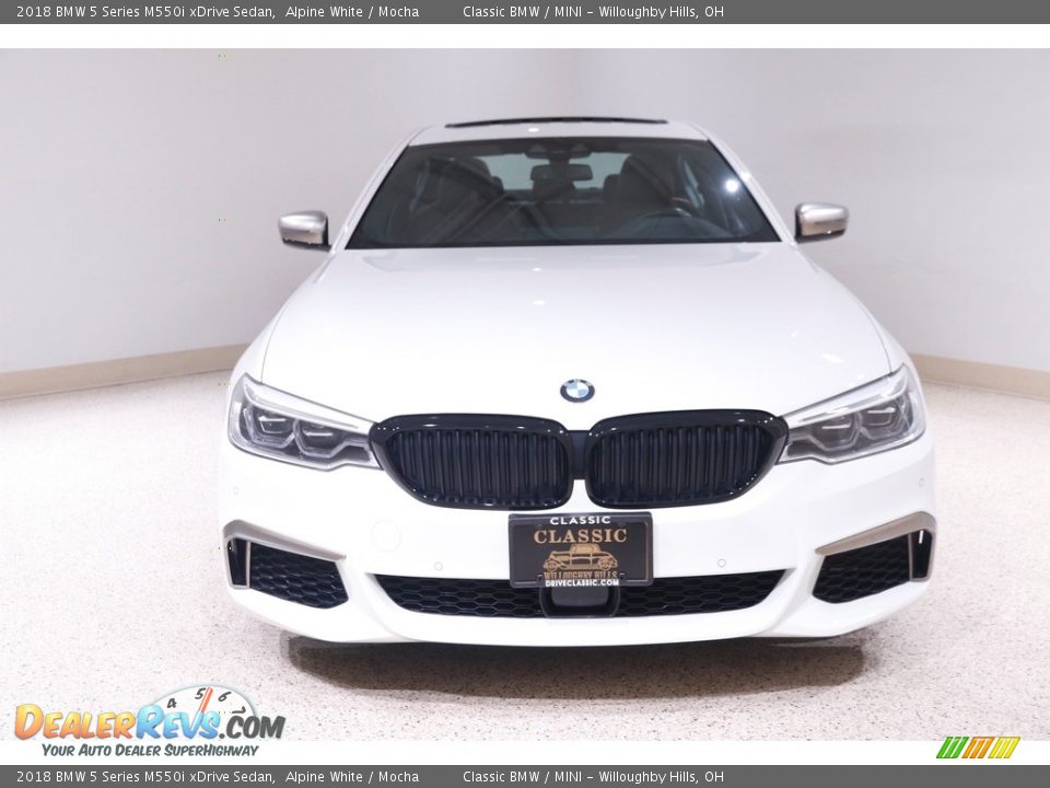 2018 BMW 5 Series M550i xDrive Sedan Alpine White / Mocha Photo #2