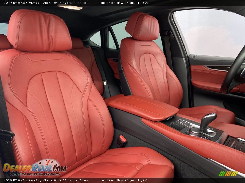 Front Seat of 2019 BMW X6 sDrive35i Photo #34