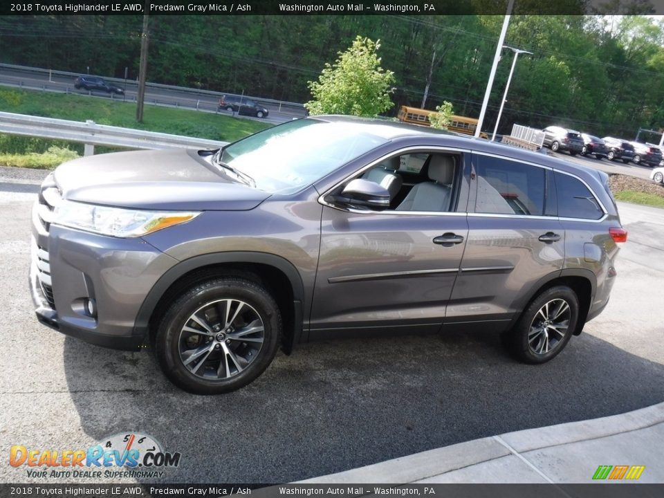 2018 Toyota Highlander LE AWD Predawn Gray Mica / Ash Photo #10