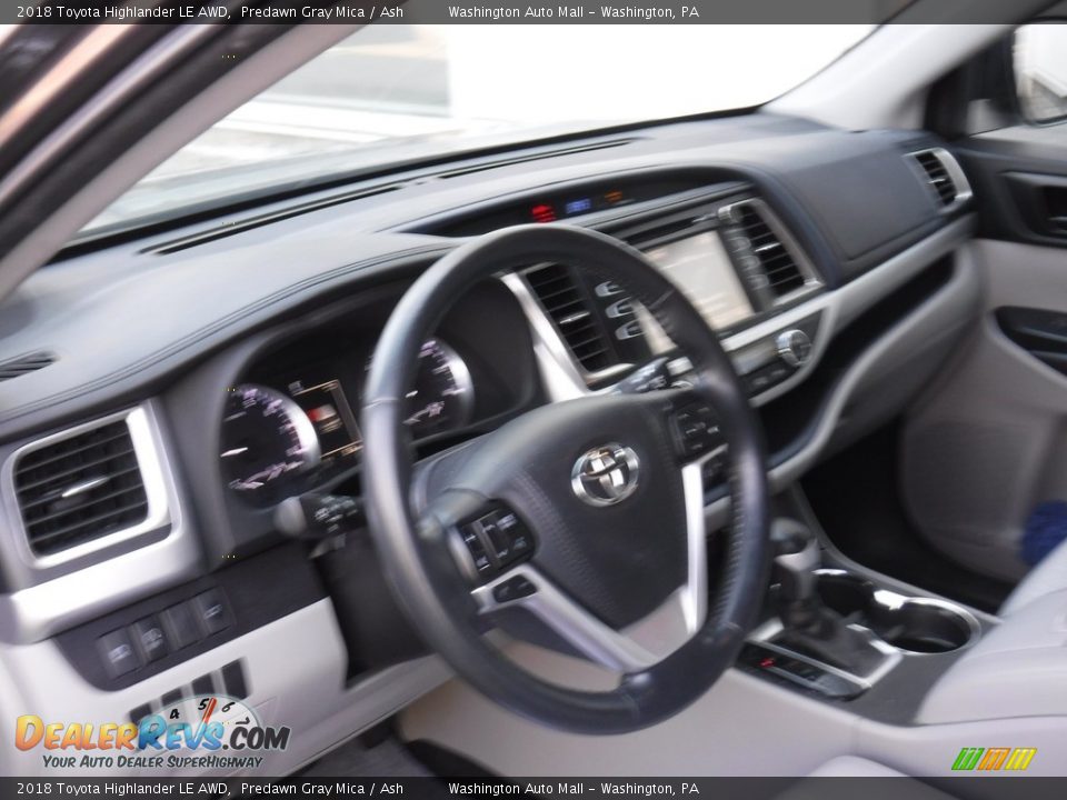 2018 Toyota Highlander LE AWD Predawn Gray Mica / Ash Photo #14