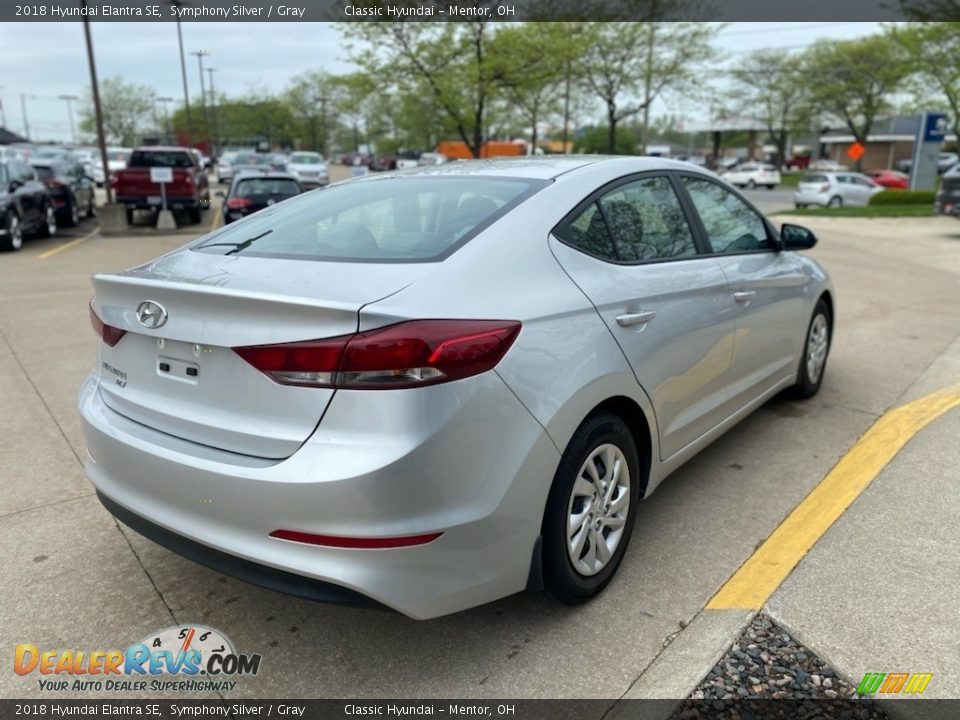 2018 Hyundai Elantra SE Symphony Silver / Gray Photo #2