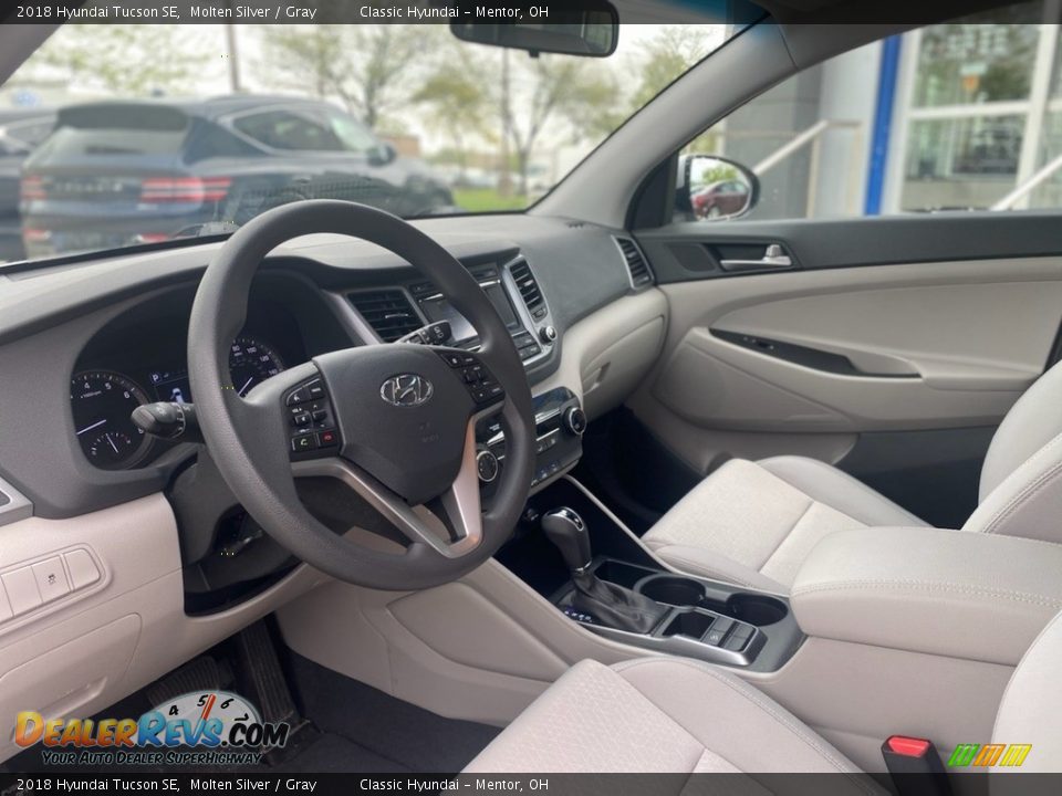 Front Seat of 2018 Hyundai Tucson SE Photo #3