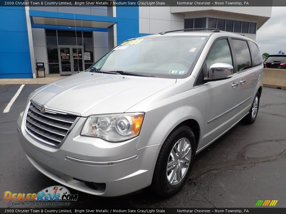 2009 Chrysler Town & Country Limited Bright Silver Metallic / Medium Slate Gray/Light Shale Photo #2