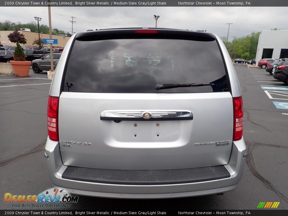 2009 Chrysler Town & Country Limited Bright Silver Metallic / Medium Slate Gray/Light Shale Photo #6