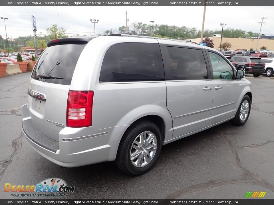 2009 Chrysler Town & Country Limited Bright Silver Metallic / Medium Slate Gray/Light Shale Photo #9