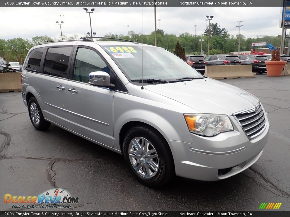 2009 Chrysler Town & Country Limited Bright Silver Metallic / Medium Slate Gray/Light Shale Photo #11