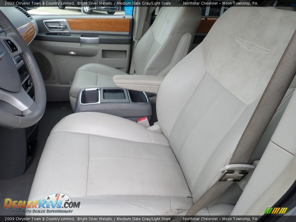 2009 Chrysler Town & Country Limited Bright Silver Metallic / Medium Slate Gray/Light Shale Photo #20