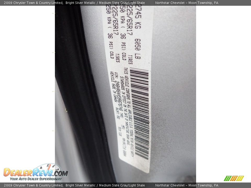 2009 Chrysler Town & Country Limited Bright Silver Metallic / Medium Slate Gray/Light Shale Photo #28