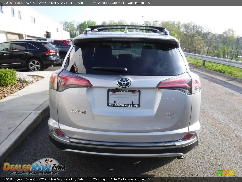 2018 Toyota RAV4 XLE AWD Silver Sky Metallic / Ash Photo #13