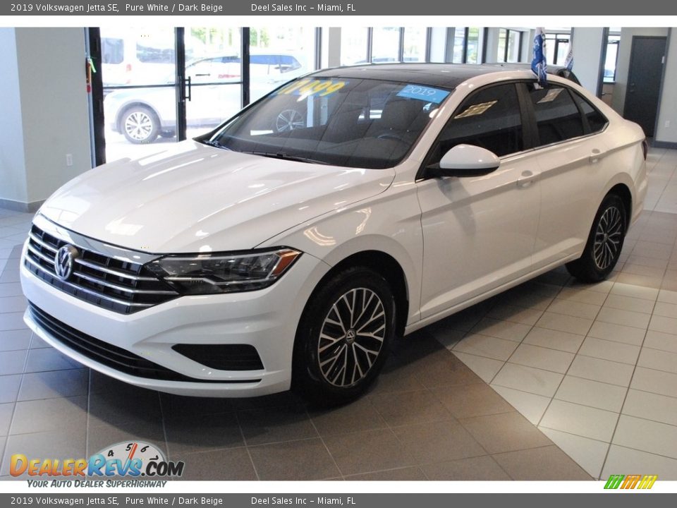2019 Volkswagen Jetta SE Pure White / Dark Beige Photo #4