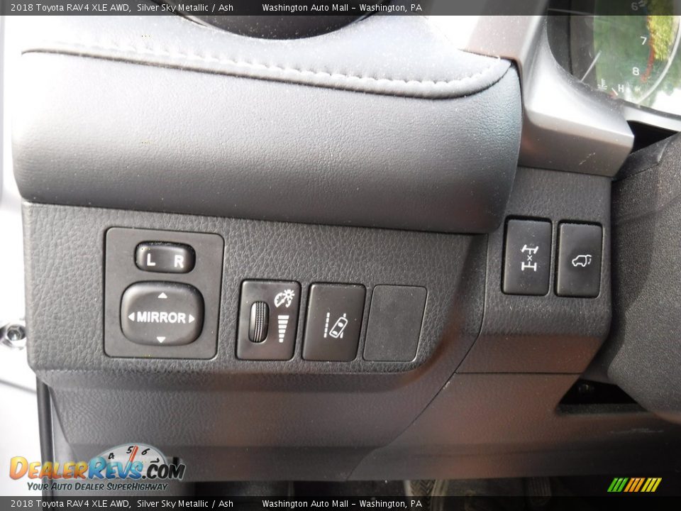 2018 Toyota RAV4 XLE AWD Silver Sky Metallic / Ash Photo #18