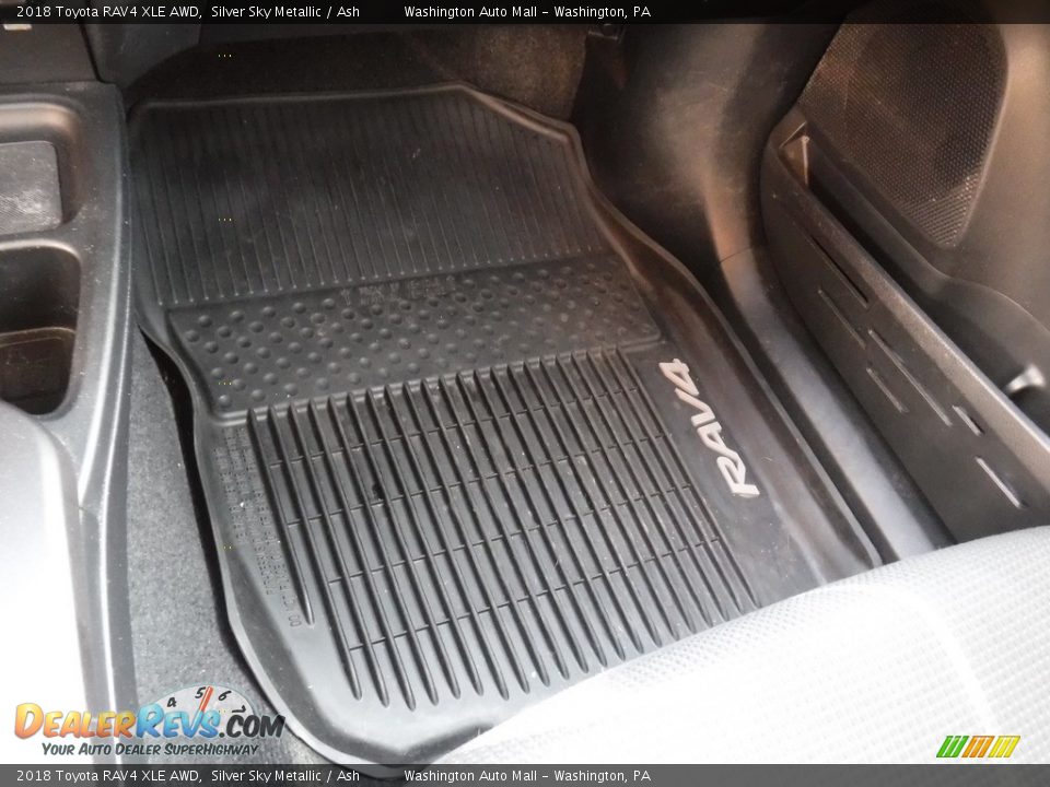 2018 Toyota RAV4 XLE AWD Silver Sky Metallic / Ash Photo #20