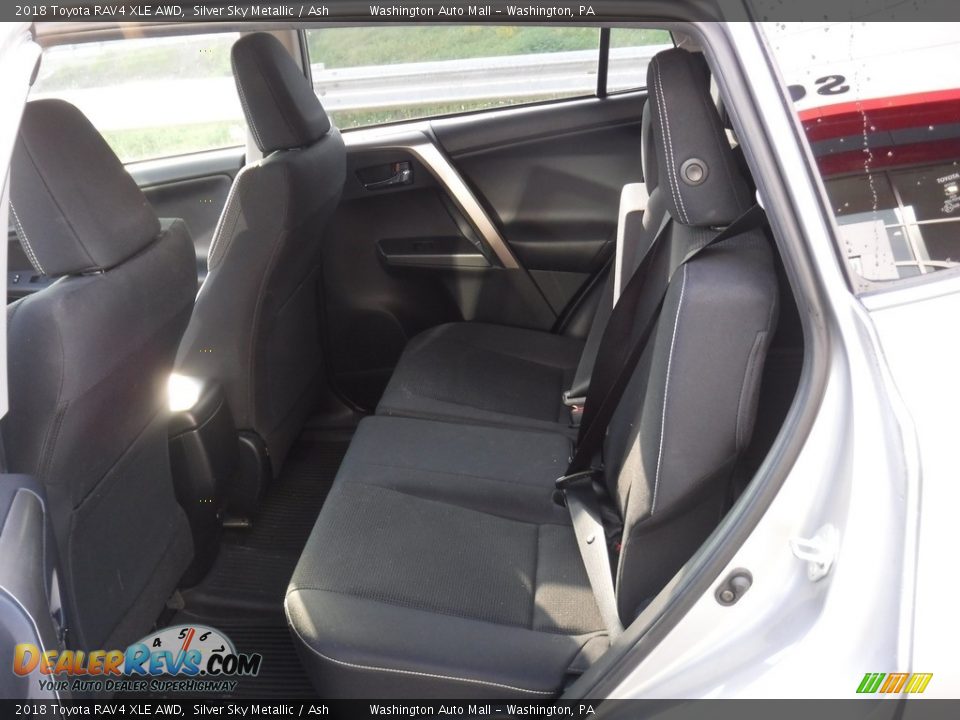 2018 Toyota RAV4 XLE AWD Silver Sky Metallic / Ash Photo #26