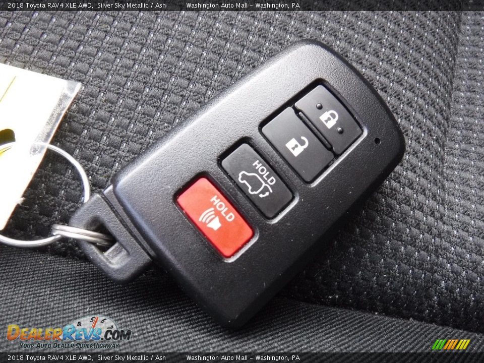 2018 Toyota RAV4 XLE AWD Silver Sky Metallic / Ash Photo #29