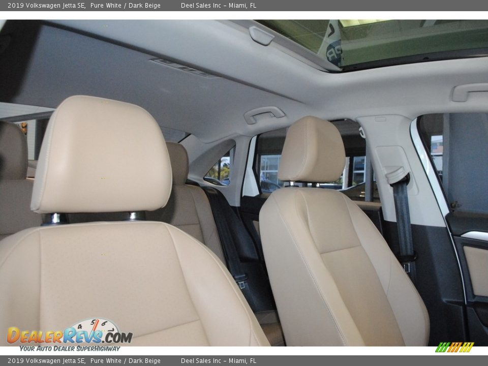 2019 Volkswagen Jetta SE Pure White / Dark Beige Photo #19