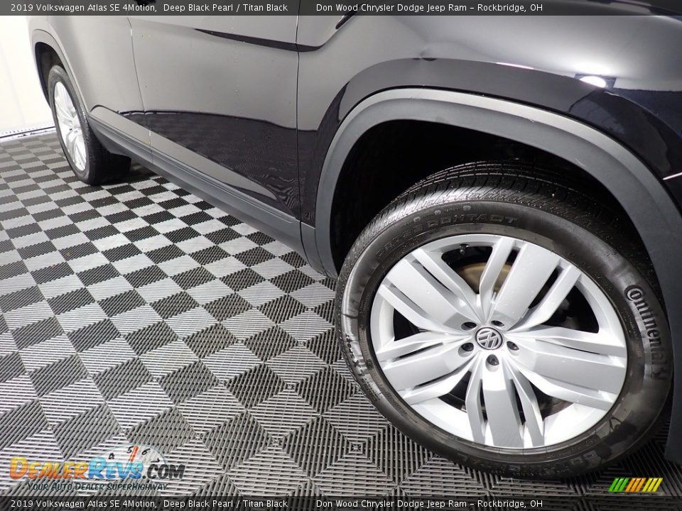 2019 Volkswagen Atlas SE 4Motion Deep Black Pearl / Titan Black Photo #4