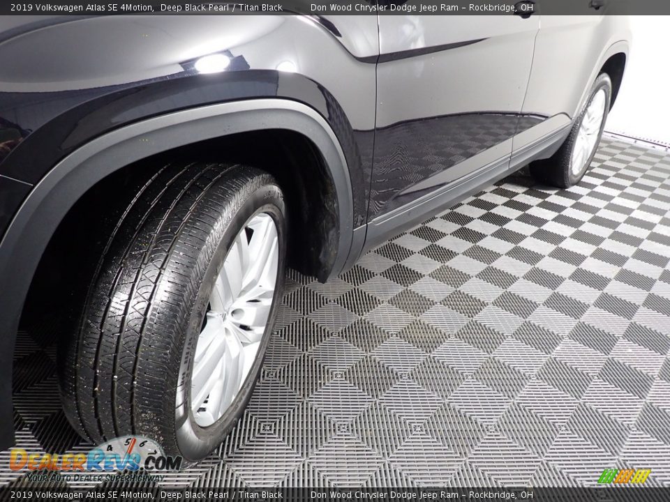 2019 Volkswagen Atlas SE 4Motion Deep Black Pearl / Titan Black Photo #9