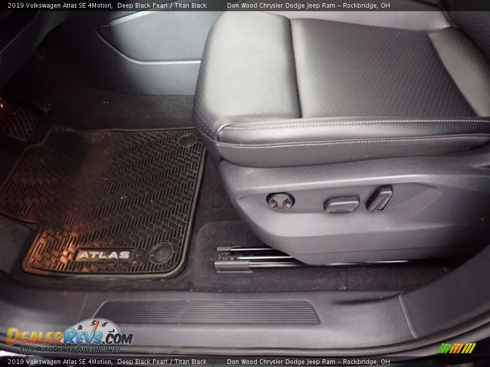2019 Volkswagen Atlas SE 4Motion Deep Black Pearl / Titan Black Photo #25