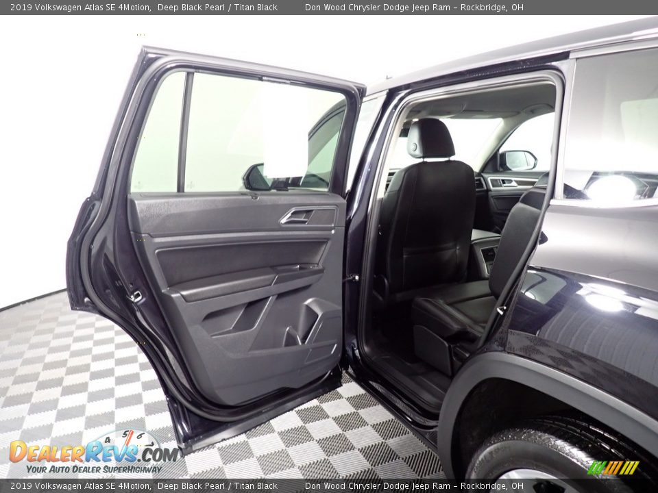 2019 Volkswagen Atlas SE 4Motion Deep Black Pearl / Titan Black Photo #28