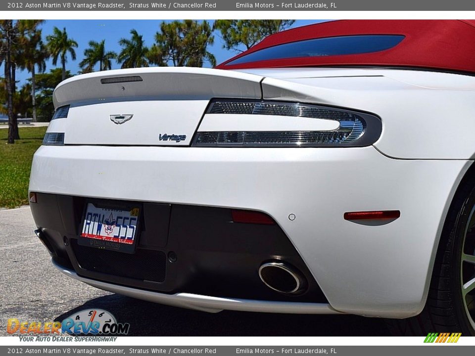 2012 Aston Martin V8 Vantage Roadster Stratus White / Chancellor Red Photo #20