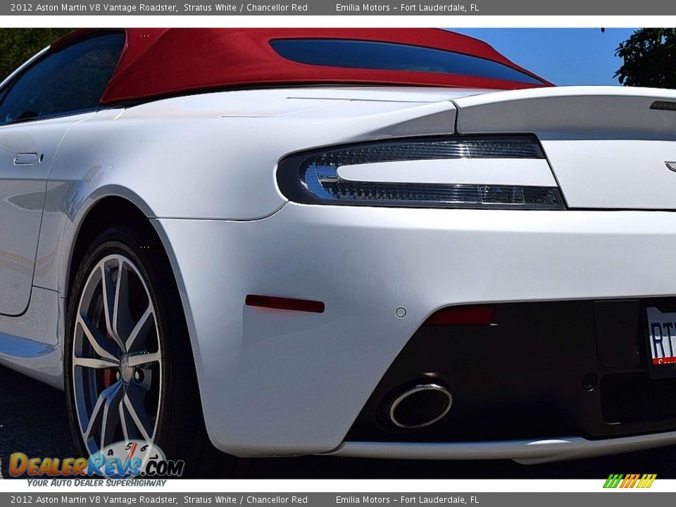 2012 Aston Martin V8 Vantage Roadster Stratus White / Chancellor Red Photo #24