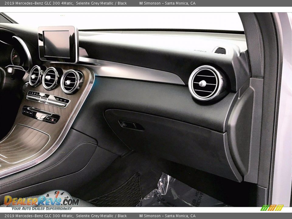 2019 Mercedes-Benz GLC 300 4Matic Selenite Grey Metallic / Black Photo #16