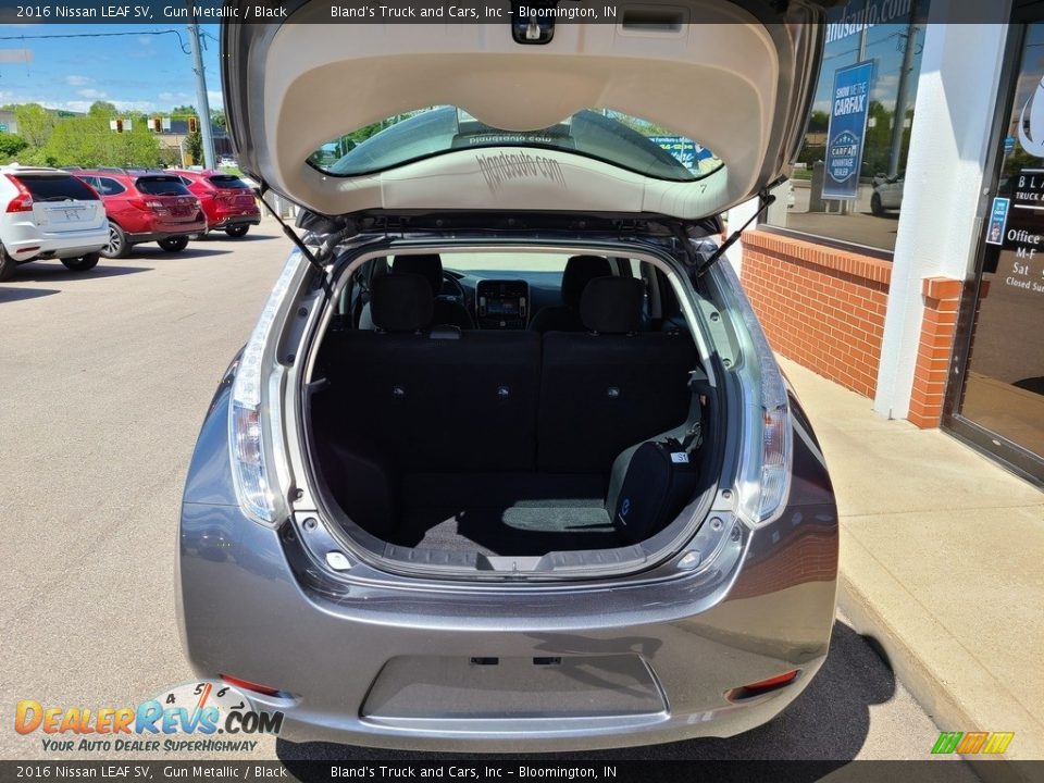 2016 Nissan LEAF SV Gun Metallic / Black Photo #31