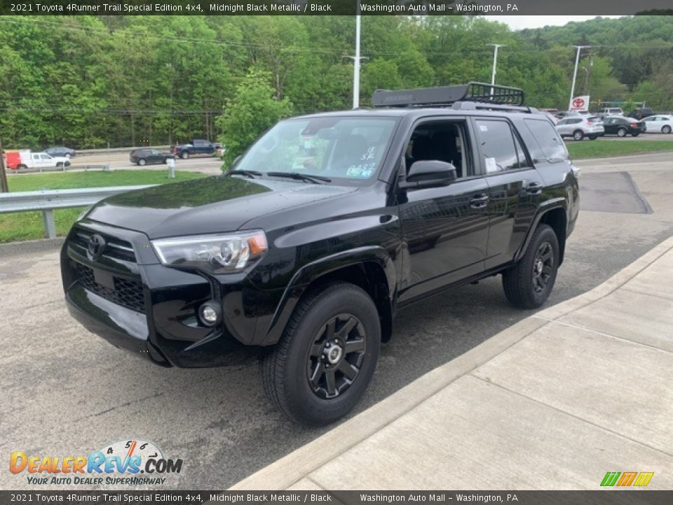 Front 3/4 View of 2021 Toyota 4Runner Trail Special Edition 4x4 Photo #17