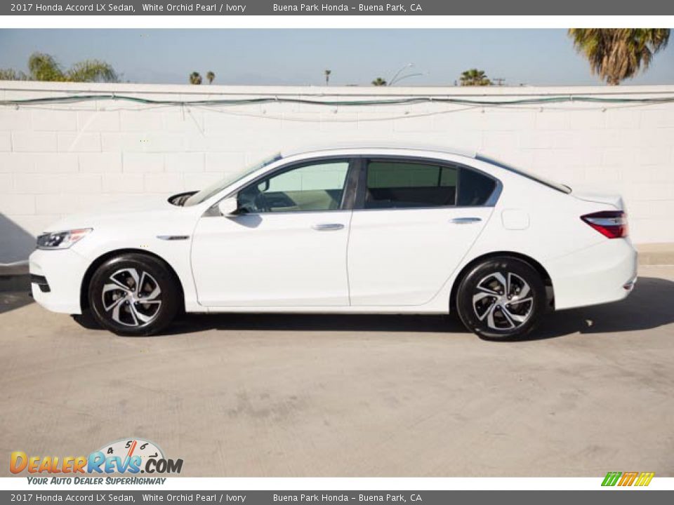 2017 Honda Accord LX Sedan White Orchid Pearl / Ivory Photo #10