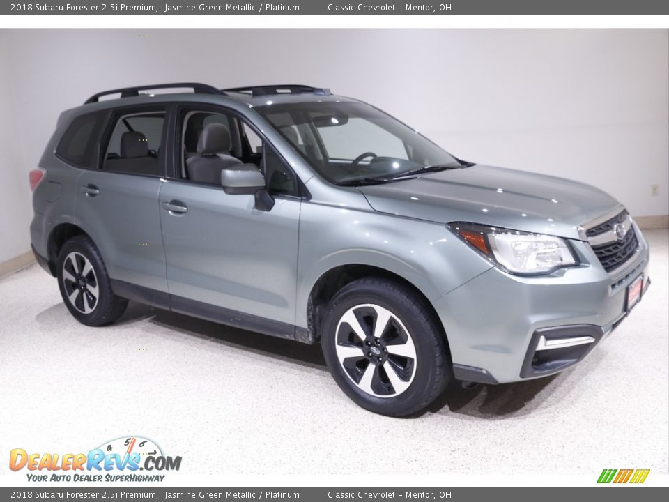 2018 Subaru Forester 2.5i Premium Jasmine Green Metallic / Platinum Photo #1