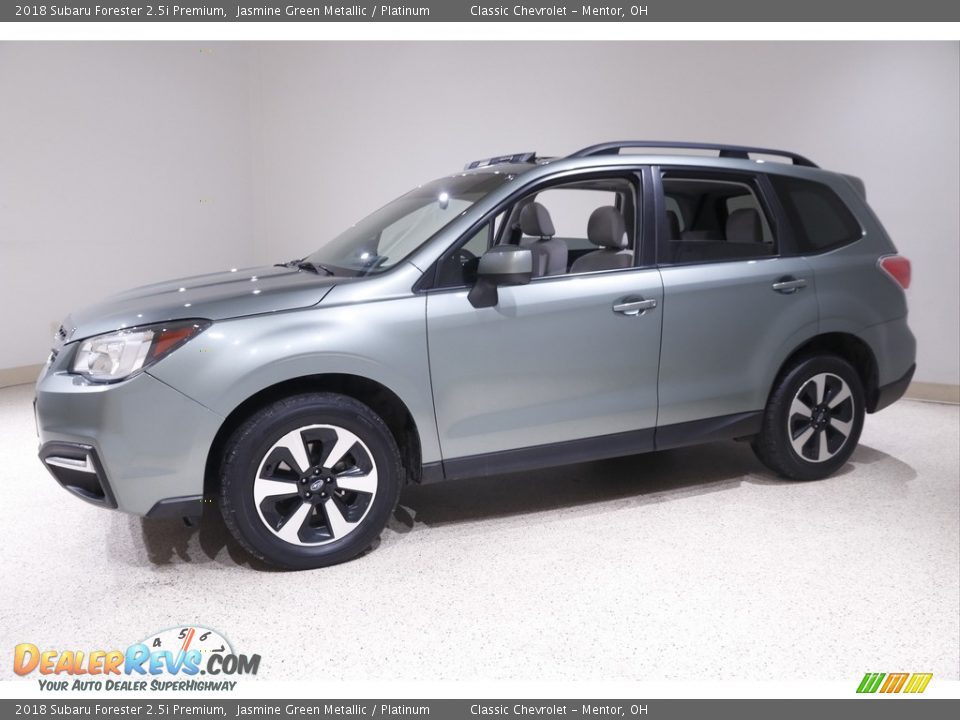 2018 Subaru Forester 2.5i Premium Jasmine Green Metallic / Platinum Photo #3