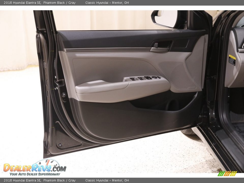 2018 Hyundai Elantra SE Phantom Black / Gray Photo #4