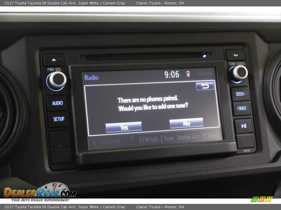 2017 Toyota Tacoma SR Double Cab 4x4 Super White / Cement Gray Photo #10