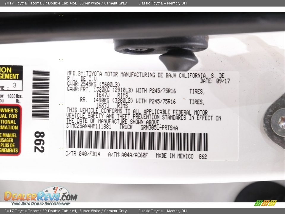 2017 Toyota Tacoma SR Double Cab 4x4 Super White / Cement Gray Photo #17