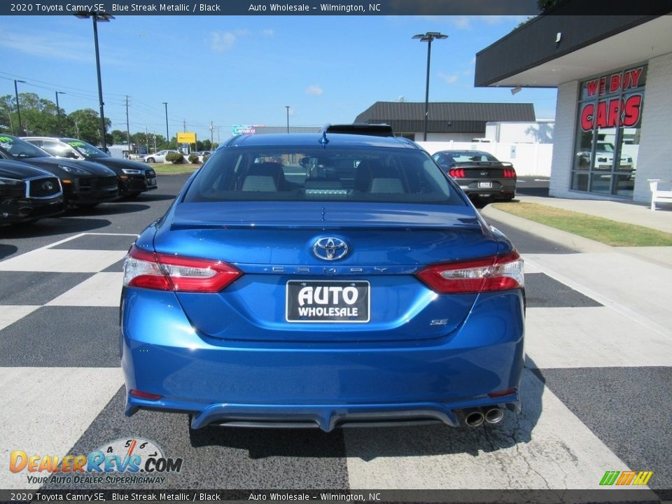 2020 Toyota Camry SE Blue Streak Metallic / Black Photo #4