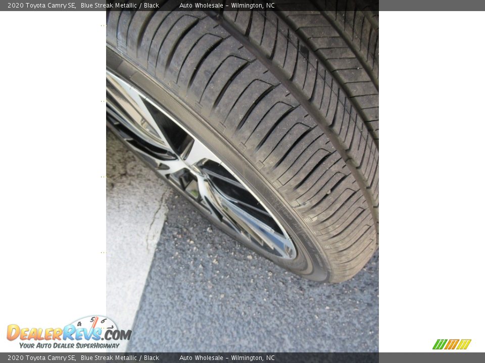 2020 Toyota Camry SE Blue Streak Metallic / Black Photo #8