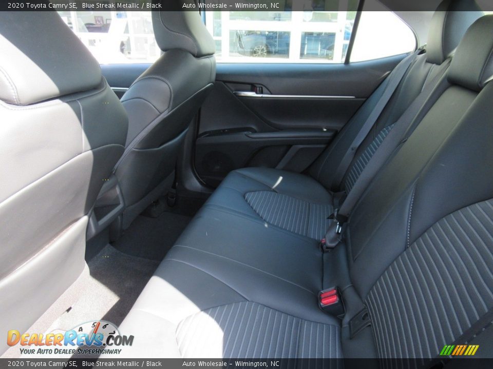 2020 Toyota Camry SE Blue Streak Metallic / Black Photo #11