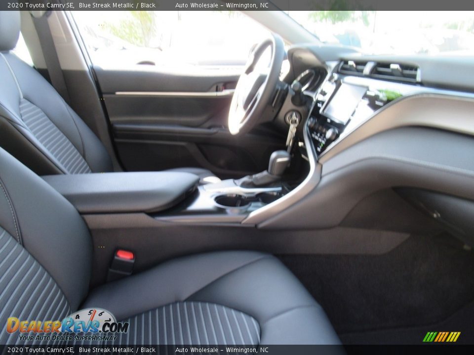 2020 Toyota Camry SE Blue Streak Metallic / Black Photo #12