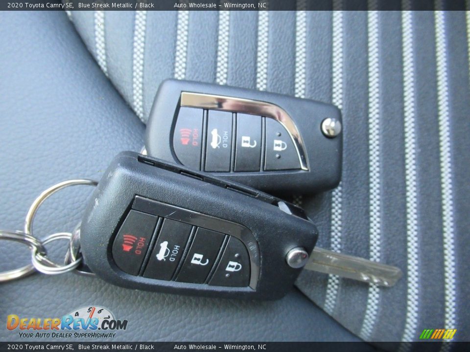 2020 Toyota Camry SE Blue Streak Metallic / Black Photo #20