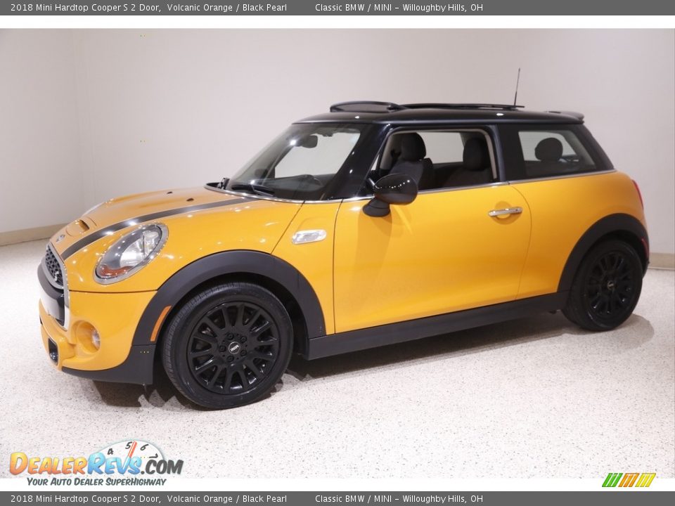 2018 Mini Hardtop Cooper S 2 Door Volcanic Orange / Black Pearl Photo #3