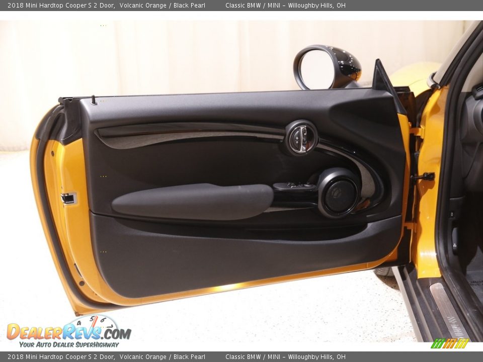 2018 Mini Hardtop Cooper S 2 Door Volcanic Orange / Black Pearl Photo #4