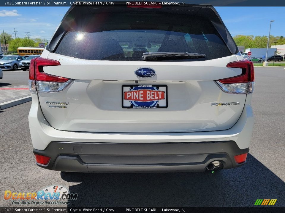 2021 Subaru Forester 2.5i Premium Crystal White Pearl / Gray Photo #7