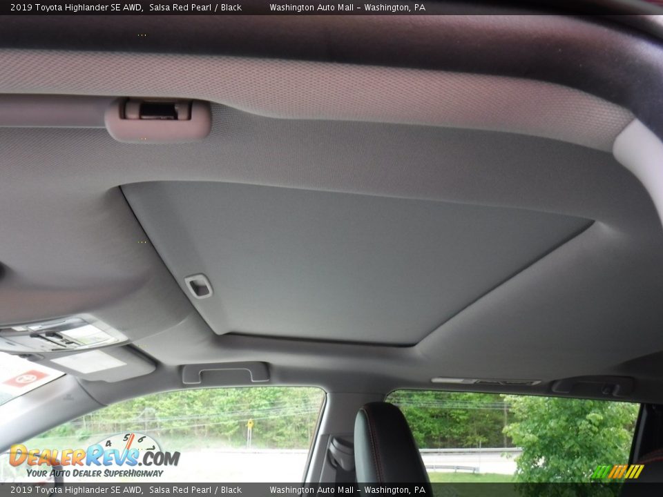 2019 Toyota Highlander SE AWD Salsa Red Pearl / Black Photo #17