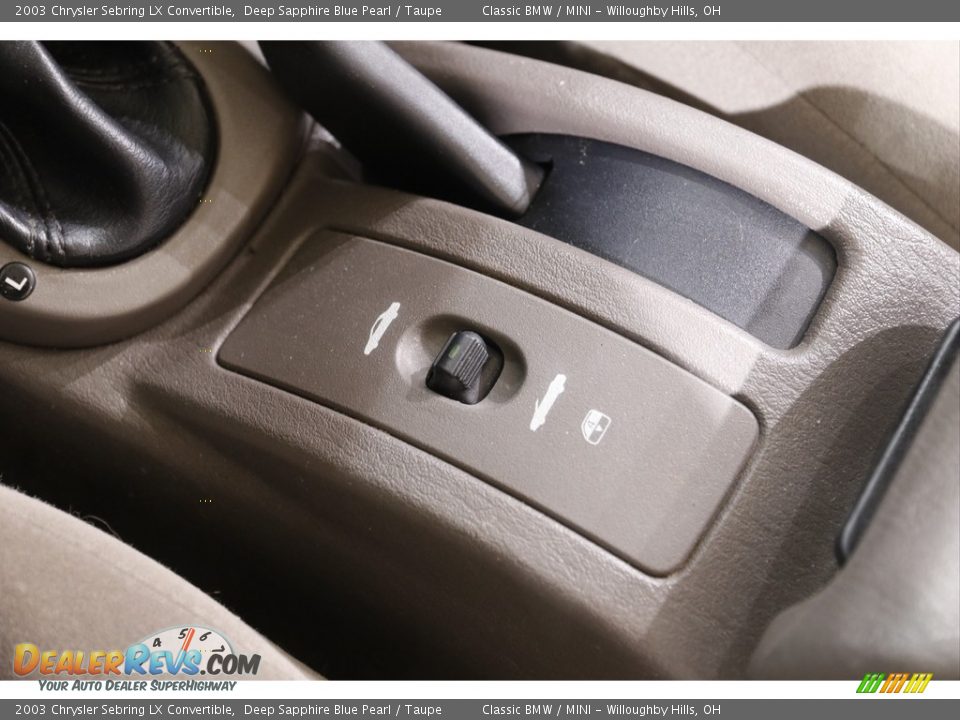 Controls of 2003 Chrysler Sebring LX Convertible Photo #12