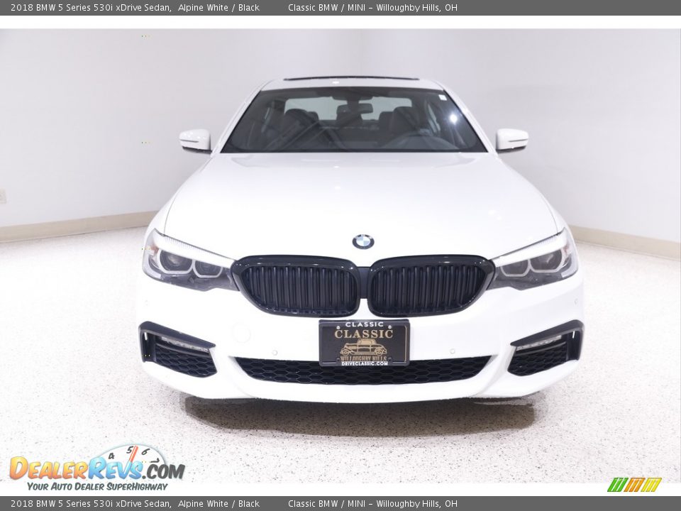 2018 BMW 5 Series 530i xDrive Sedan Alpine White / Black Photo #2