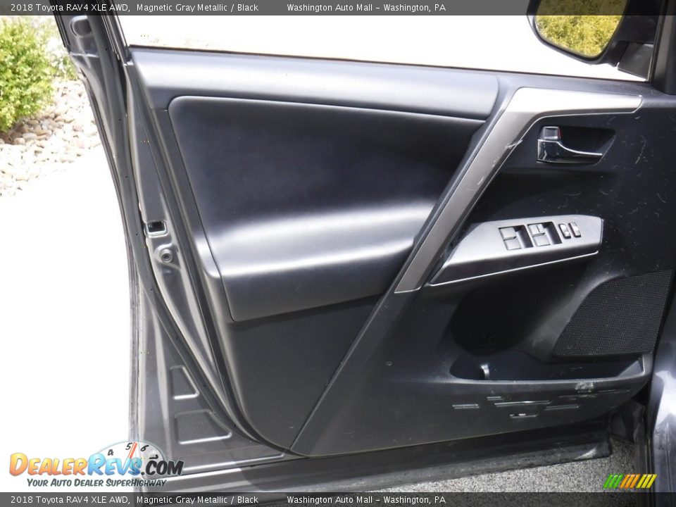 2018 Toyota RAV4 XLE AWD Magnetic Gray Metallic / Black Photo #19