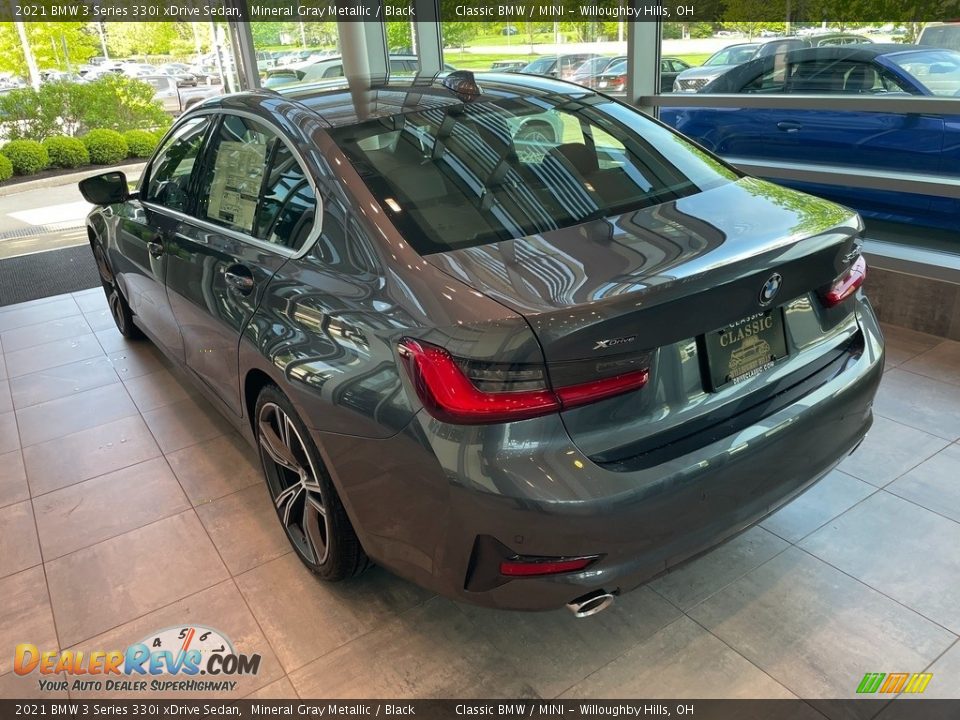 2021 BMW 3 Series 330i xDrive Sedan Mineral Gray Metallic / Black Photo #2